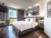 Radisson Hotel Zurich Airport Hotels near Affoltern