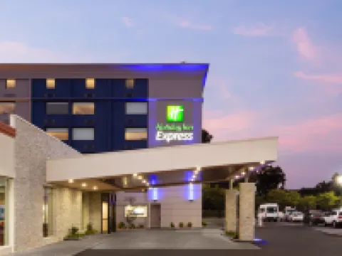 Holiday Inn Express ATLANTA AIRPORT - NORTH by IHG Hotels in College Park