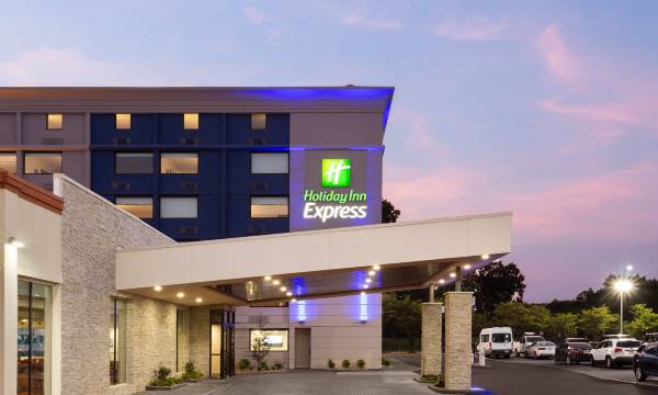 Holiday Inn Express Atlanta Airport - North by IHG