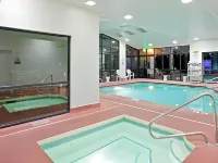 Holiday Inn Express BELLINGHAM by IHG - Hot Tub