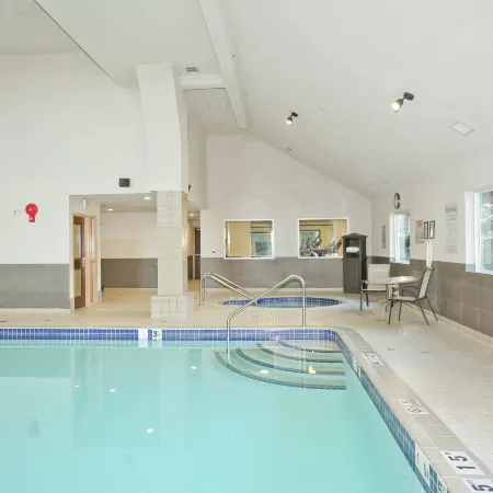 Holiday Inn Express & Suites VERNON by IHG