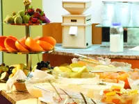 Mercure Hotel Plaza Magdeburg - Завтрак