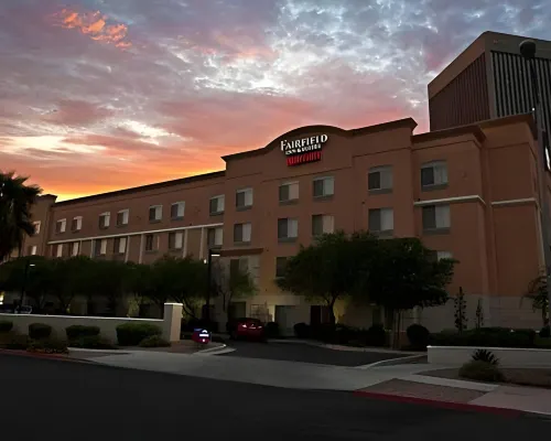 Fairfield Inn & Suites Phoenix Midtown Отели рядом с достопримечательностью «Энканто»