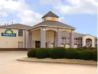 Quality Inn & Suites Decatur Priceville I-65