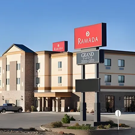 Roosevelt Grand Dakota, SureStay Collection By Best Western
