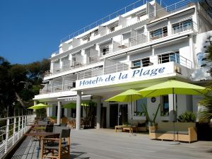 Hôtel de la Plage Mahogany