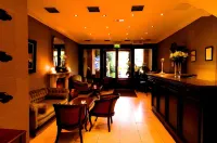Riverbank House Hotel - Bars