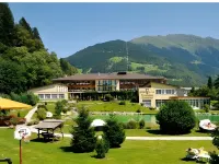 Hotel Vitalquelle Montafon Hotels in Bartholomaberg