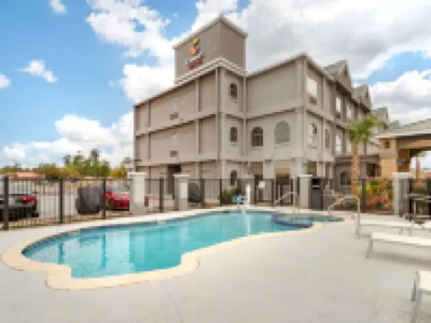 Country Inn & Suites by Radisson, The Woodlands Hotels in Shenandoah