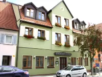 Goldener Schwan Hotel Garni Hotels near Museum Church in Franconia Spitalskirche