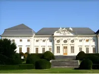 Knappenstockl Hotels near Schloss Halbturn