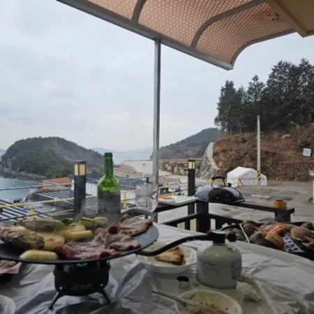 Namhae Modern Spa Pension (Four Seasons BBQ)