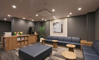 Hotel Route-Inn Toyama Ekimae - Housity