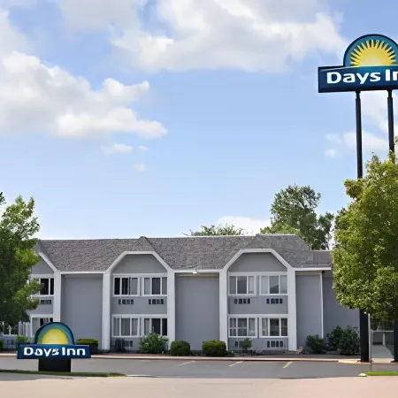 BridgePointe Inn & Suites by BPhotels, Council Bluffs, Omaha Area Отели рядом с достопримечательностью «Олд Маркет»