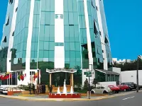 Miraflores Colon Hotel Hotels near Larcomar