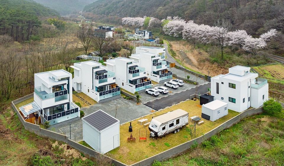 세인트오페이 펜션의 아름다운 외관