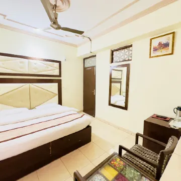Hotel Sunview Jain Отели рядом с достопримечательностью «Террасный сад»
