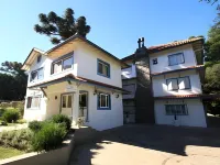 Petit Hotel Provence Gramado Hotels near Covered Street