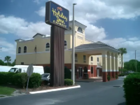 Ruskin Inn Tampa-Sun City Center