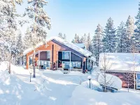 Villa Alpine&Eagle Hotel in zona Arcandia - Arctic Adventure Park