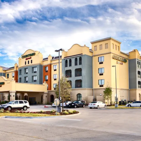 Courtyard Houma