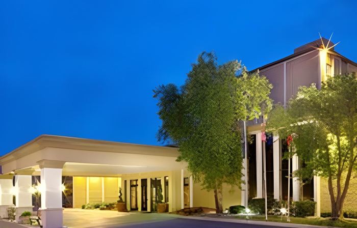 Wyndham Omaha/West Dodge