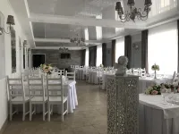 Avalman Hotel