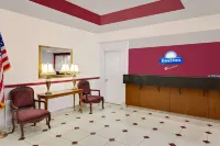 Days Inn & Suites by Wyndham Starkville فنادق في Oktibbeha County