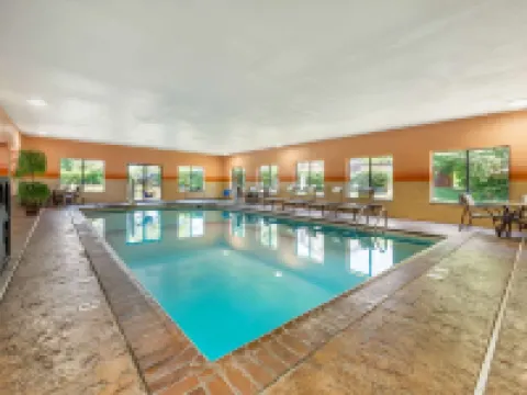 Best Western Plus Georgetown Corporate Center Hotel Hoteles en Georgetown