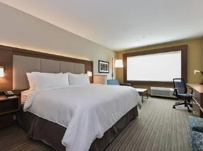 Holiday Inn Express & Suites Charlotte - Ballantyne Отели рядом с достопримечательностью «Парк Эджхилл»