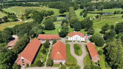 Hotel & Gästehaus Gut Kaden Hotels in Quickborn