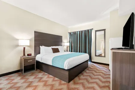 Best Western Plus Irvine Spectrum Hotel Отели рядом с достопримечательностью «Lake Forest Lake»