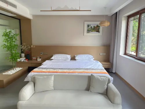 Emeishan Zhongxingshan Homestay (Dumen Street No.1)