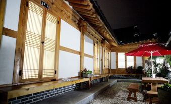 Jeonju Heungbuga Hanok Stay