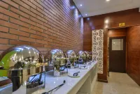 Hotel Six Seasons Hotels in Budgam