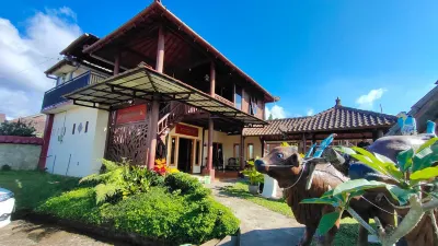 Omah Kayoe Elok Hotels in Pandanrejo
