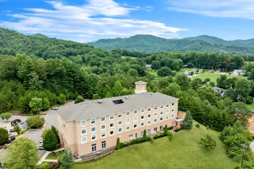 Comfort Inn Sylva - Cullowhee Hotels in Dillsboro