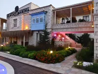 Alacati Marina Palace