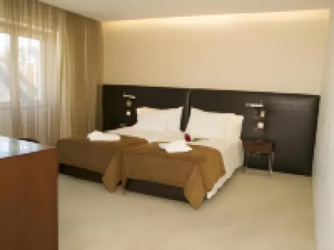 هوتل جيرونيموس 8 Hotels near متحف الكهرباء