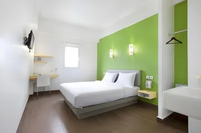 Amaris Hotel Juanda Hotels near National Monument