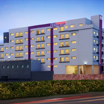 HS Hotsson Smart León Centro Max Hotels near La casa del toro