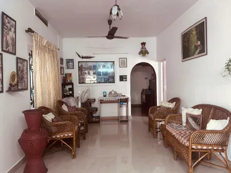 Silverweed Homestay Отели рядом со станцией Metro  Aluva Railway Station