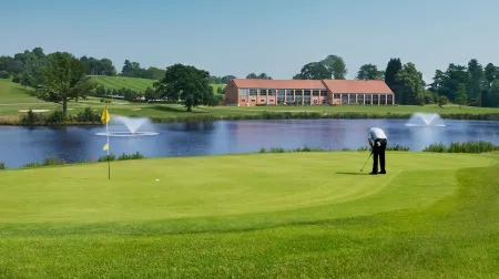 The Warwickshire Hotel and Country Club Отели рядом с достопримечательностью «Warwick Racecourse»