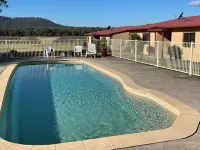 Nightingale Villas Hotels in Broke