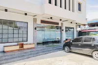 RedDoorz @ Wisma Nadin 2 Bintan Utara