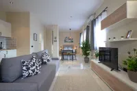 Apartamentos Tejares de Triana Hotels in Camas