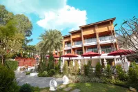 March Hotel & Suite Riverside Hotels near Botanic Pantry