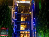 The Francis Hotel