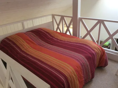 Charming cottage with terrace and garden view, 500 m from the beach. Hotel a Ouistreham