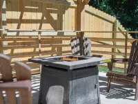 Pet-Friendly Bella Vista Home w/ King Bed, Kitchen & Trail Access